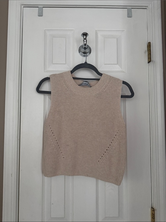 French connection Tops - French Connection Cream Sleeveless Knit Crewneck Tank